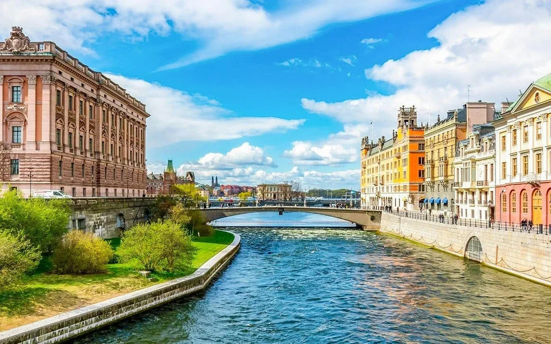 Stockholm Royal Palace Guided Tour & Canal Cruise Image 5