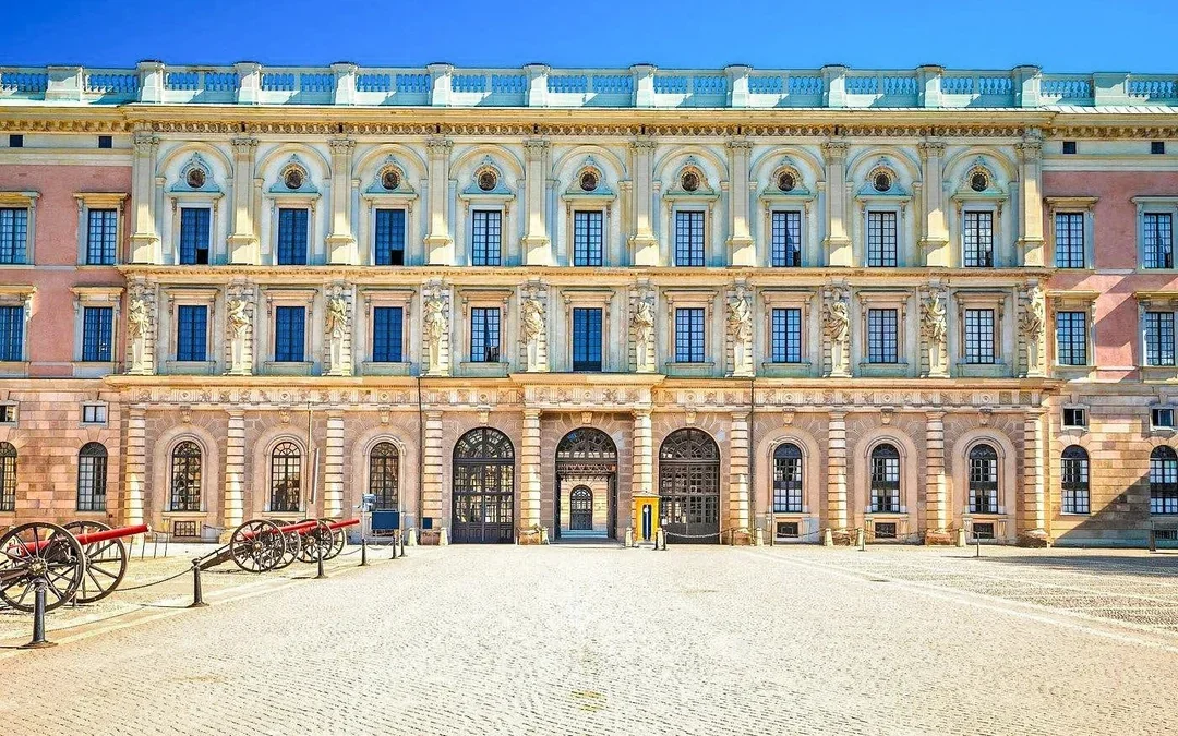 Stockholm Royal Palace Guided Tour with Tickets & Audio Guide Image 2