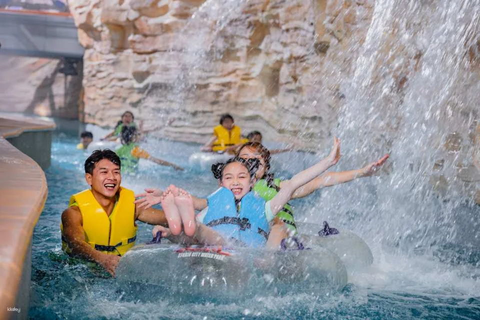 [Macau Attractions*] Studio City Water Park