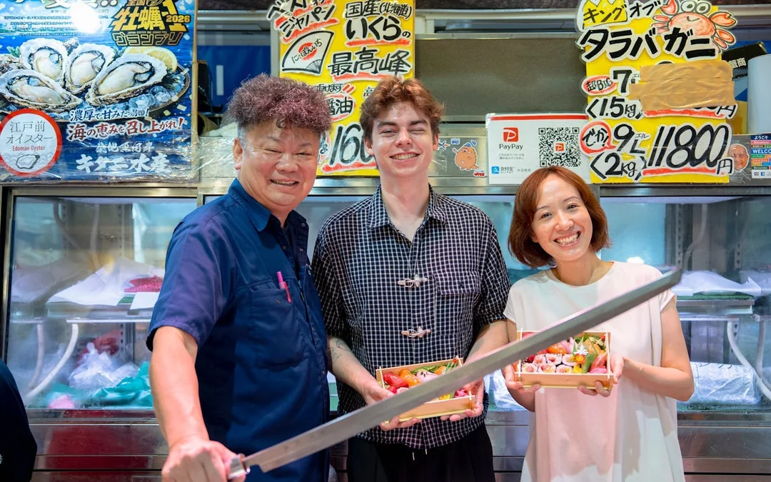 Sushi Bento Making & Tsukiji Market Insider Tour with Tuna Tasting Image 9