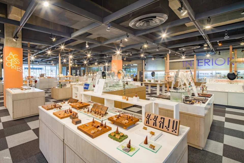 Suwa Glass Museum (SUWA Garasu no Sato Museum) Advance Admission Ticket (Instant Confirmation) | Nagano