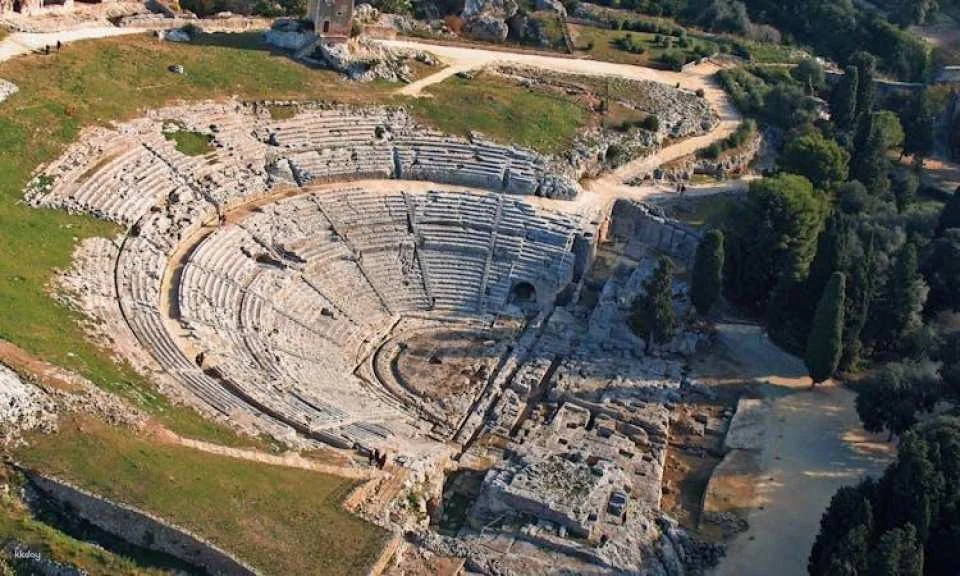 Syracuse and Ortygia Island guided tour from Taormina