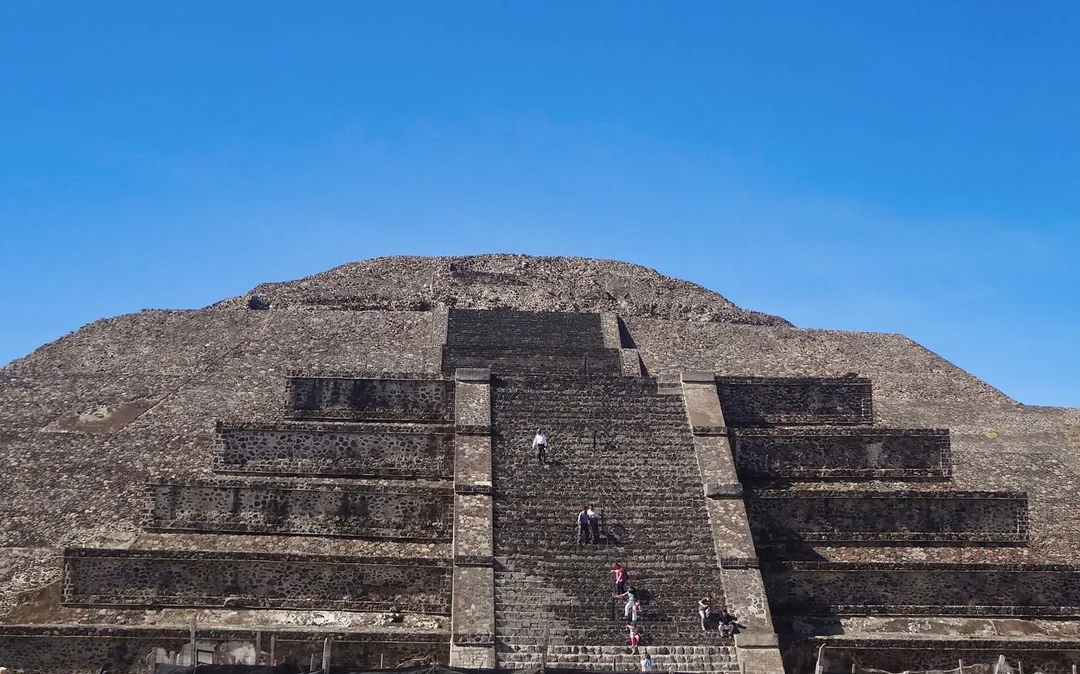 Teotihuacan Guided Tour Image 2