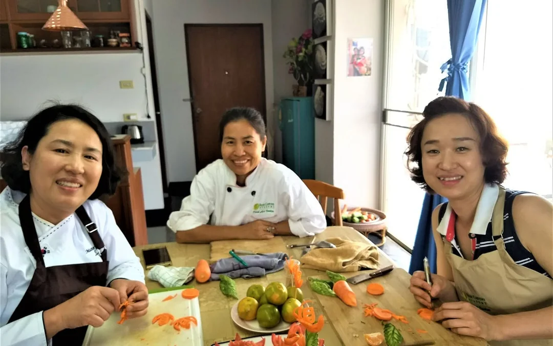 Thai Fruit and Vegetable Carving Class with Master Carver Image 4
