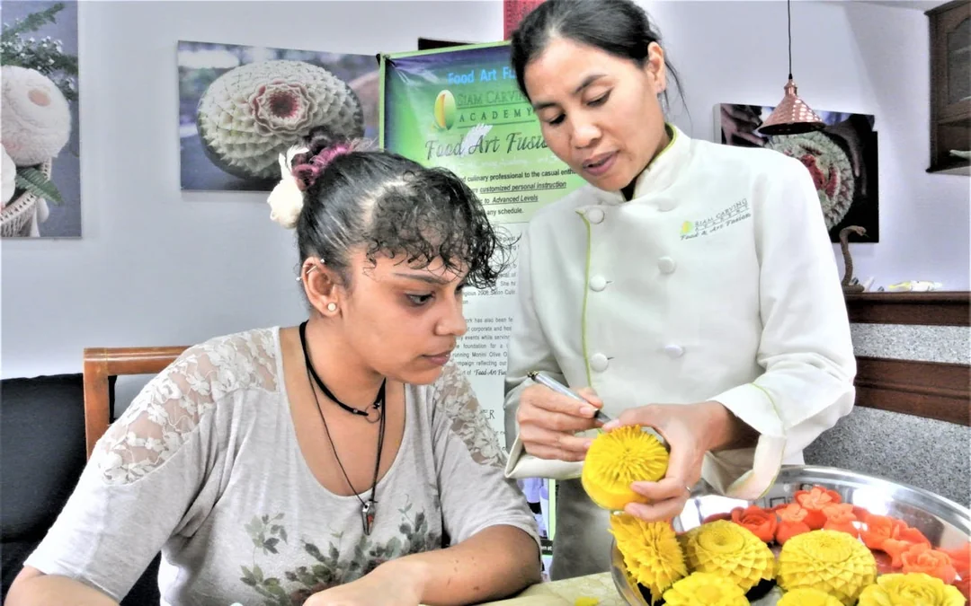 Thai Fruit and Vegetable Carving Class with Master Carver Image 6