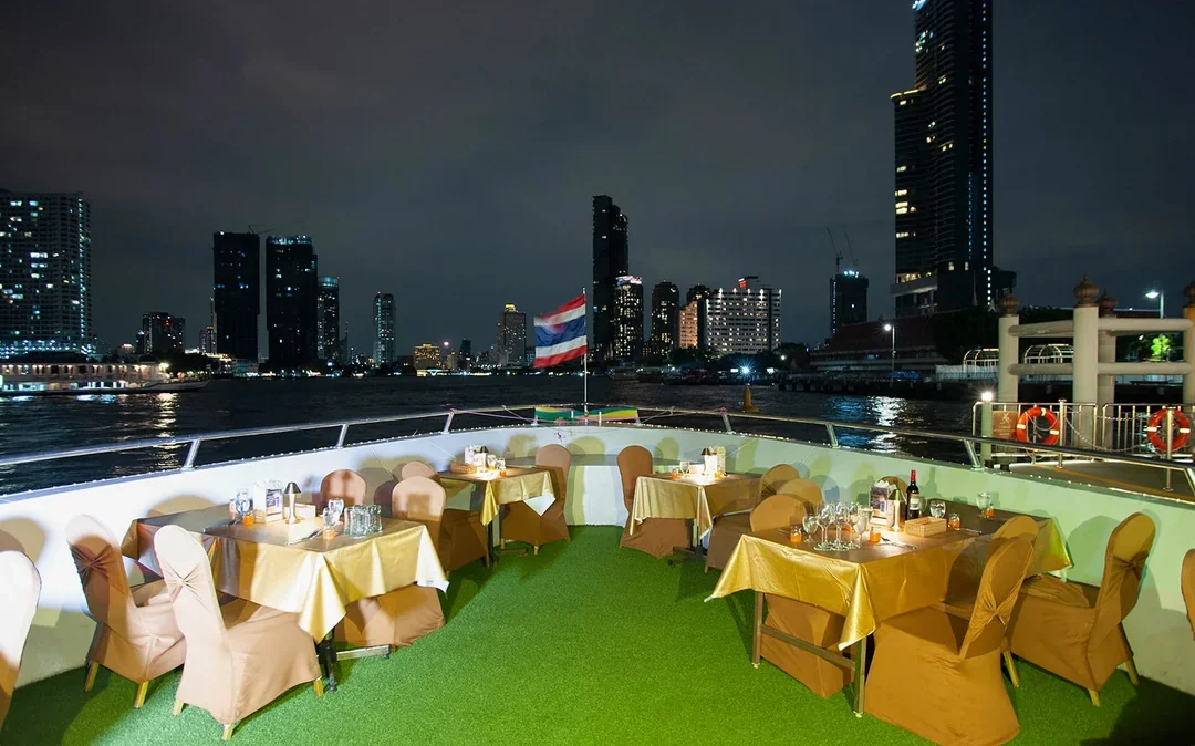 The Grand Chao Phraya Cruise with Buffet Dinner & Live Music Image 7