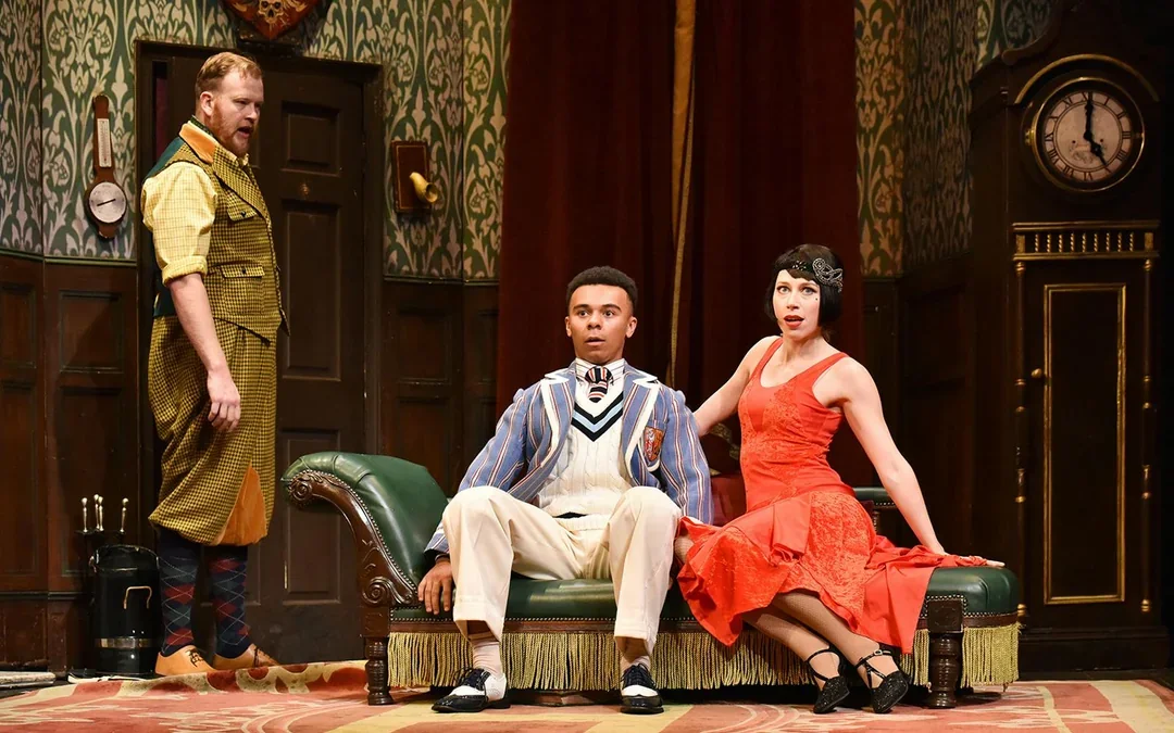 The Play That Goes Wrong Image 11