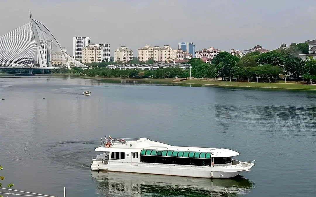 Tickets to Cruise on Tasik Putrajaya Image 7