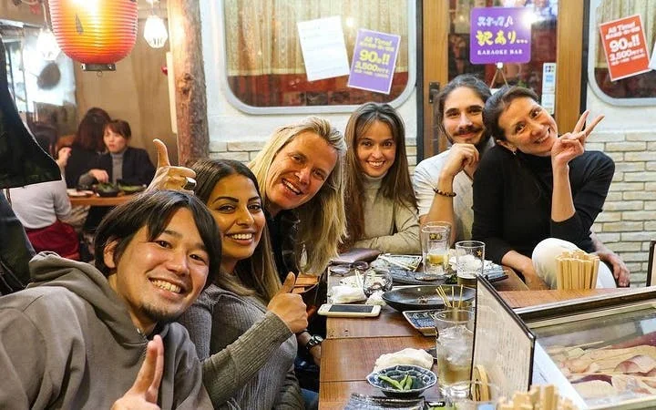 Tokyo Bar Hopping Tour in Shinjuku (All-You-Can-Drink + Dinn Image 7