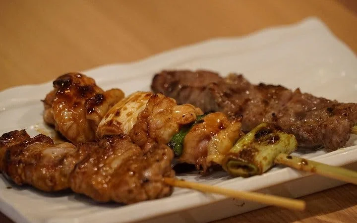 Tokyo Bar Hopping Tour in Shinjuku (All-You-Can-Drink + Dinn Image 9