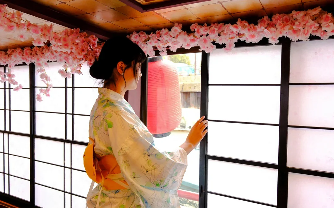 Tokyo Half-Day Tour: Imperial Palace, Tsukiji & Tea Cruise Image 1