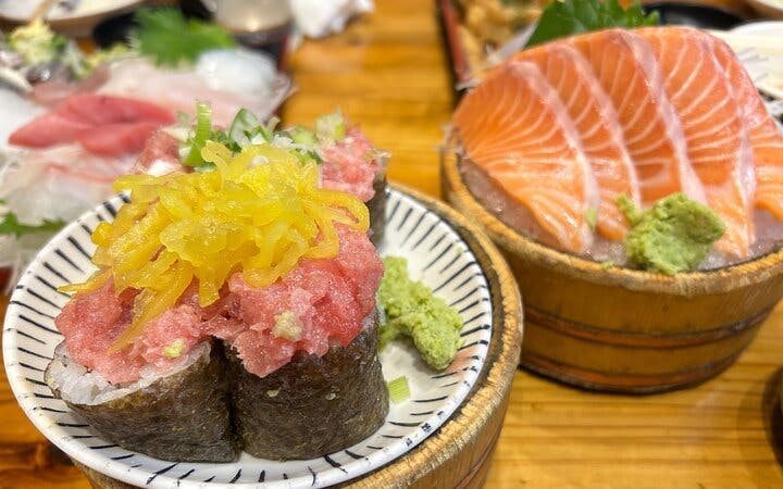 Tokyo: Shinjuku Bar Hopping & Night Walking Tour Image 3