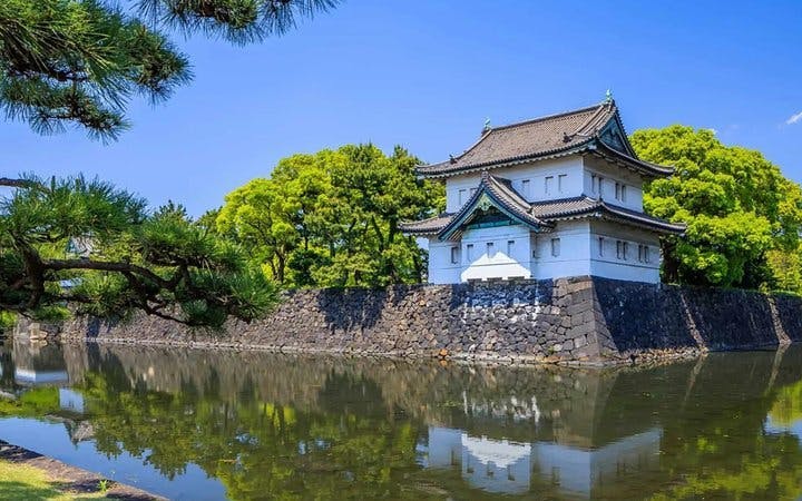 Tokyo Station & Imperial Palace Outer Grounds Guided Introduction with Self-Guide Booklet Image 7