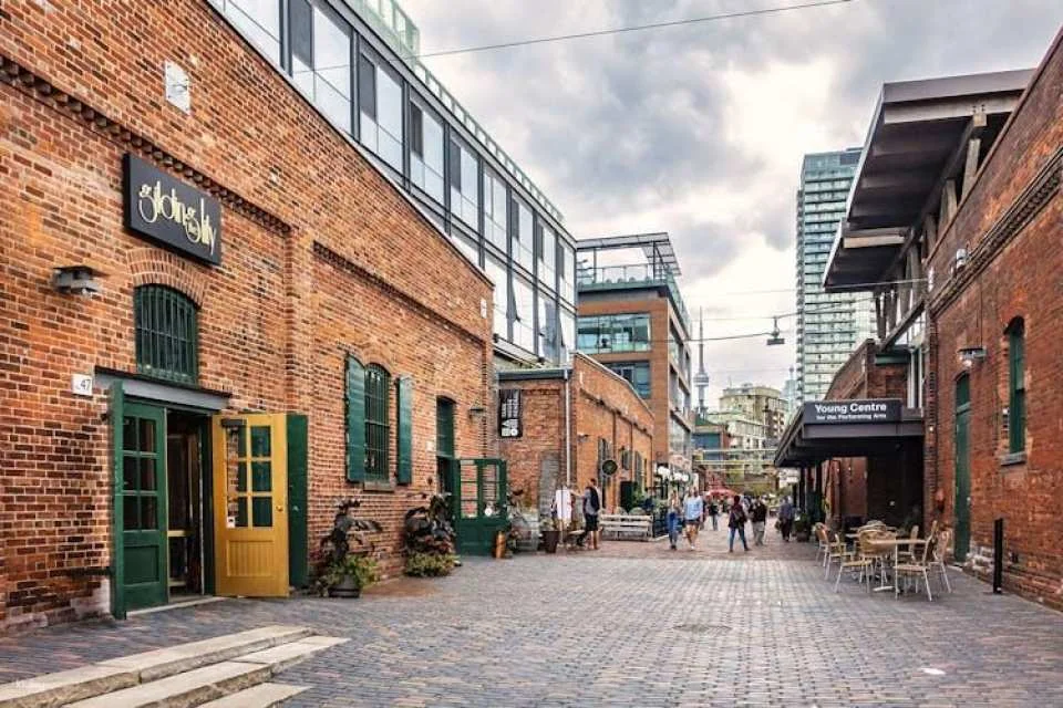Toronto distillery district exploration game