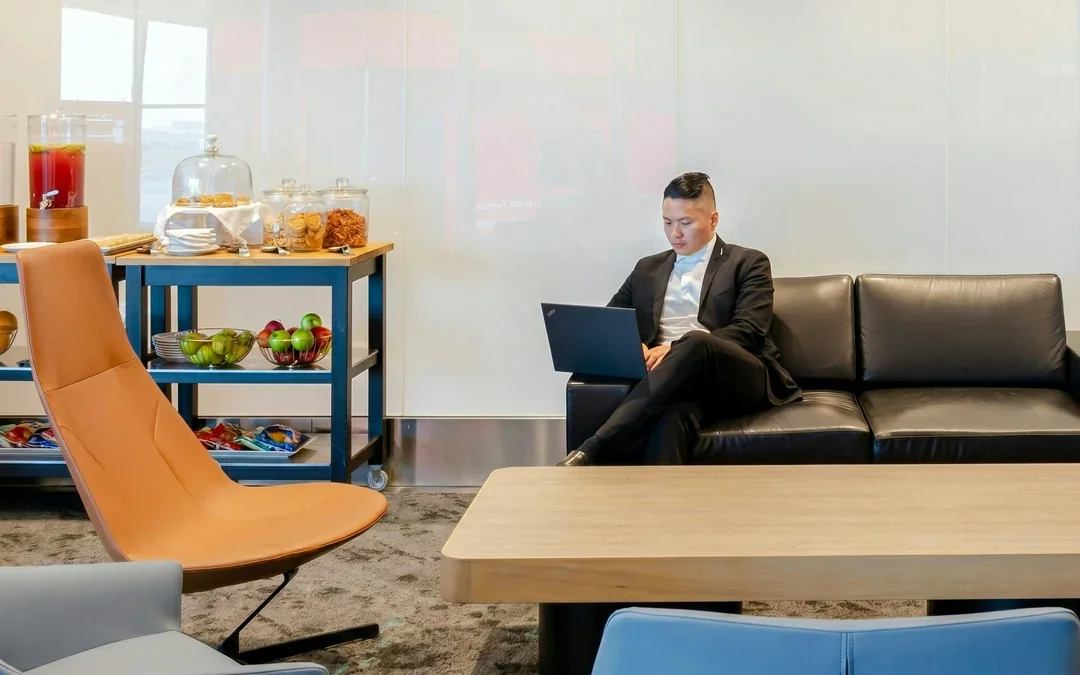Toronto Pearson International Airport: Plaza Premium Lounge at Terminal 1 (Domestic Departures) Image 1