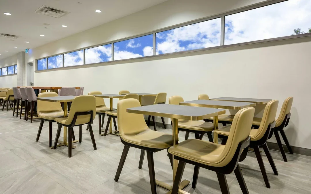 Toronto Pearson International Airport: Plaza Premium Lounge at Terminal 1 (USA Departures) Image 4