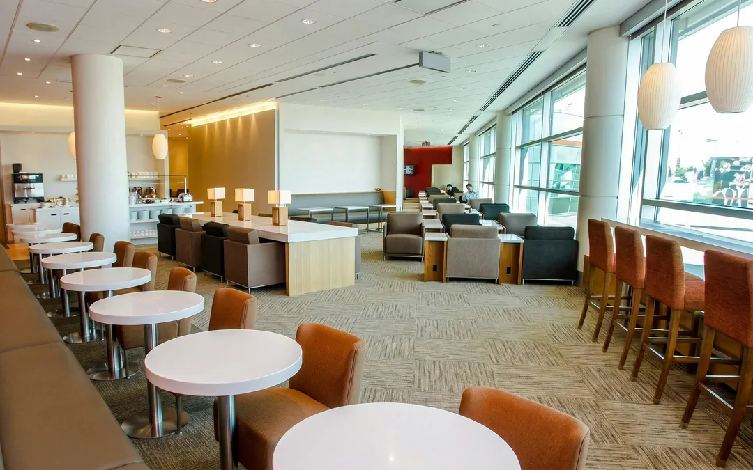 Toronto Pearson International Airport: Plaza Premium Lounge at Terminal 3 (Domestic Departures) Image 1