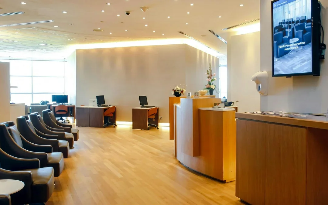 Toronto Pearson International Airport: Plaza Premium Lounge at Terminal 3 (Domestic Departures) Image 3