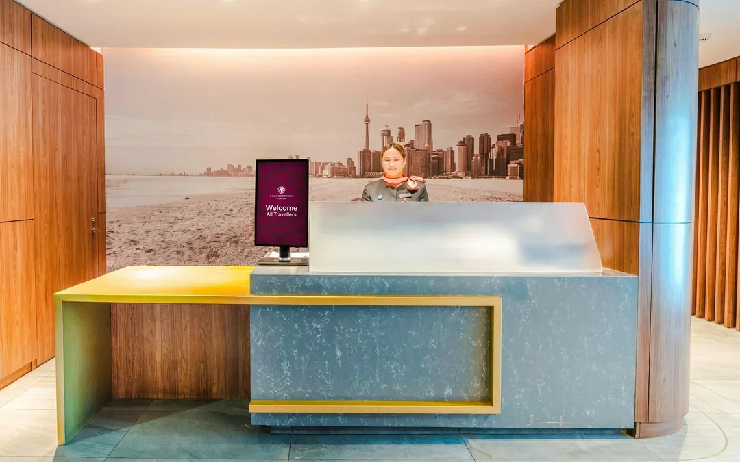 Toronto Pearson International Airport: Plaza Premium Lounge at Terminal 3 (International Departures) Image 1