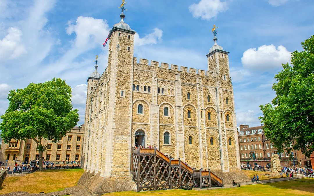 Tower of London Tickets with Access to the Crown Jewels Image 5