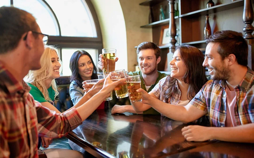 Traditional Beer Tour with Tasting and Dinner Image 1