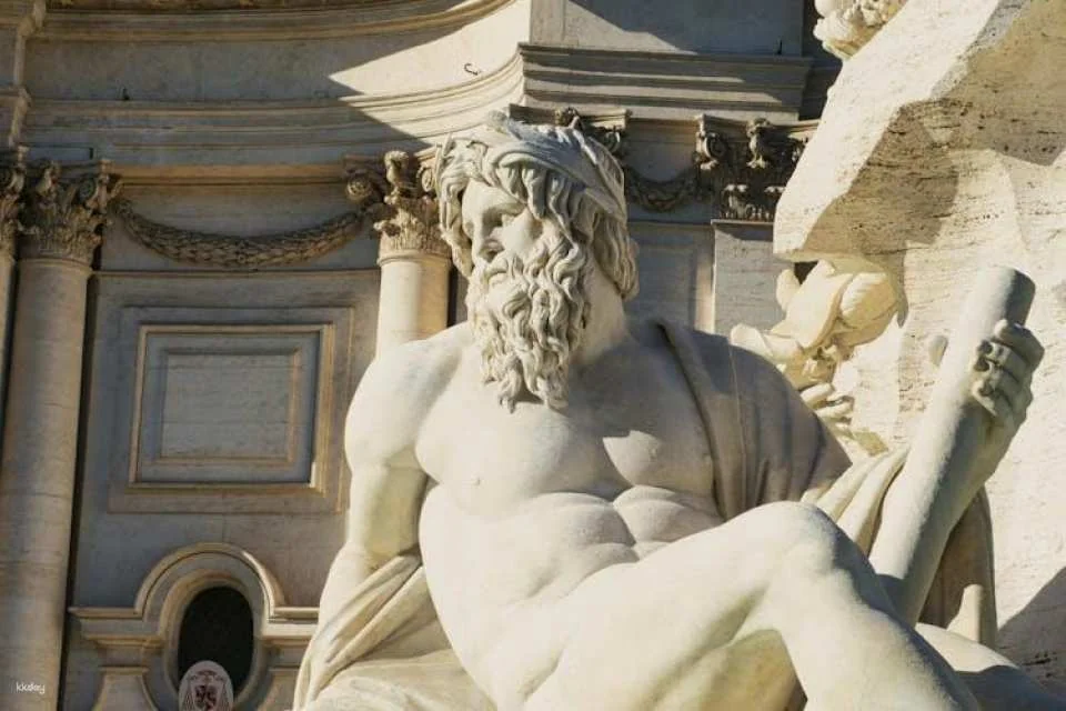 Trevi Fountain ticket with on-site assistance