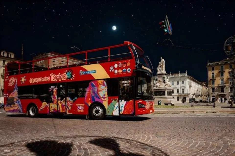 Turin night tour by Open Bus