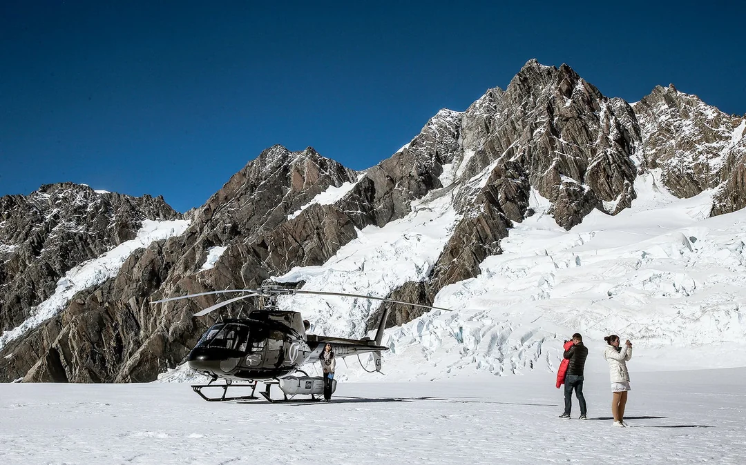 Ultimate Alpine Experience: Skiplane and Helicopter Combo Flight Image 3