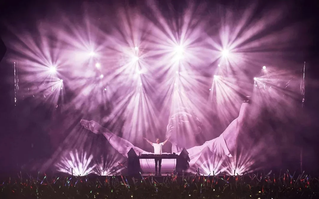 Ushuaïa on Mondays: F*** Me I'm Famous! Tickets Image 3