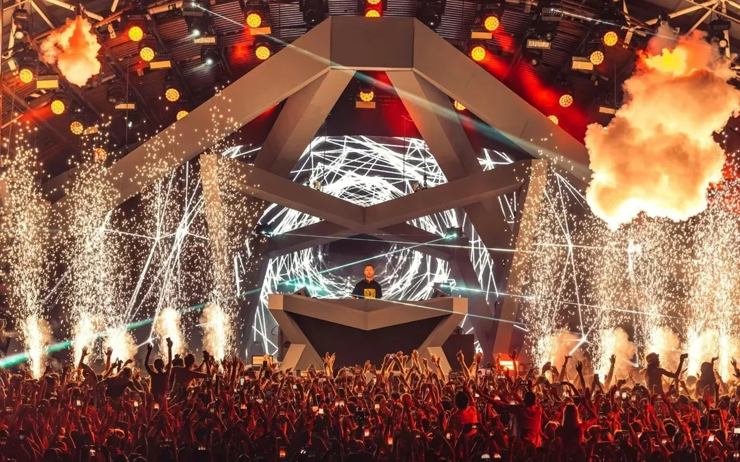Ushuaïa on Tuesdays: Calvin Harris Tickets​ Image 2