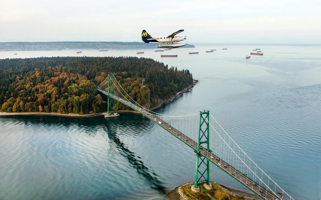 Vancouver Panorama Seaplane Sightseeing Tour: City, Mountains & Islands Image 1