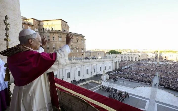 Vatican Papal Audience Reserved Spot Small-Group Guided Tour Spain Image 7