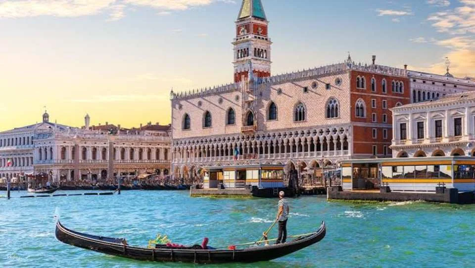 Venice combo tickets with Doge’s Palace, gondola and public transport
