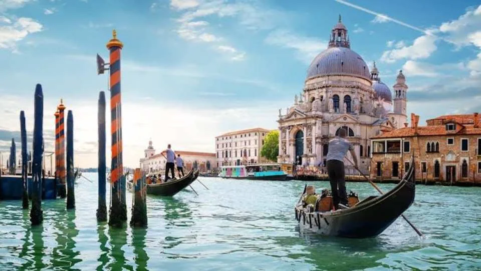 Venice combo tickets with Doge’s Palace, gondola and public transport