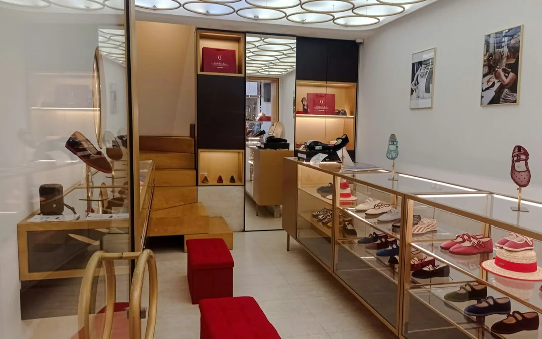 Venice Private Gondolina Shoes Atelier Visit Image 4