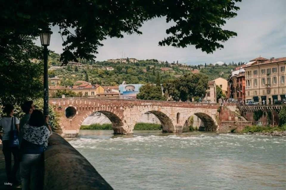 Verona e-bike tour with city center and panoramic views