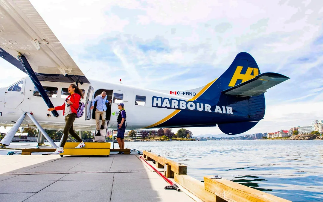 Victoria Panorama Seaplane Sightseeing Tour: Inner Harbour Image 2