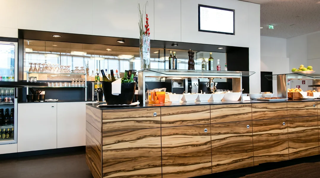 Vienna Airport: SKY Lounge at Terminal 3 Image 2
