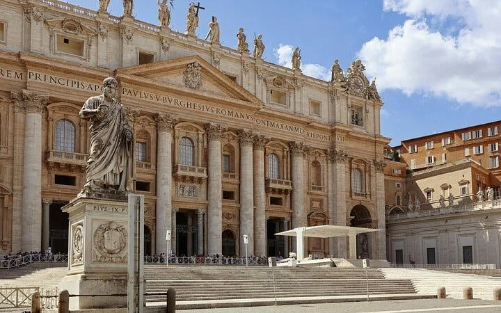 VIP Private Tour of St. Peter’s Basilica — Skip the Line Image 2