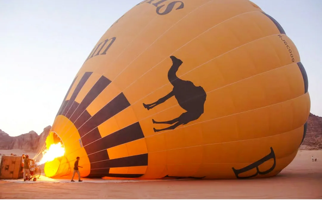 Wadi Rum Sunrise Hot Air Balloon Flight with Round-Trip Transfers Image 2