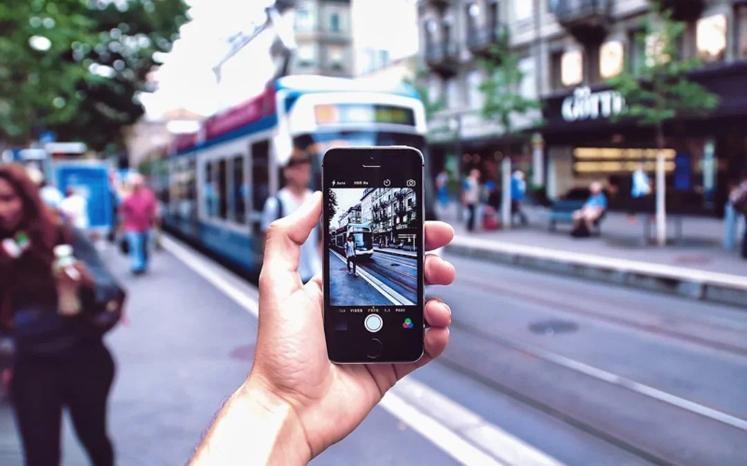 Walk & Explore Amsterdam with the Interactive City Trail Image 1
