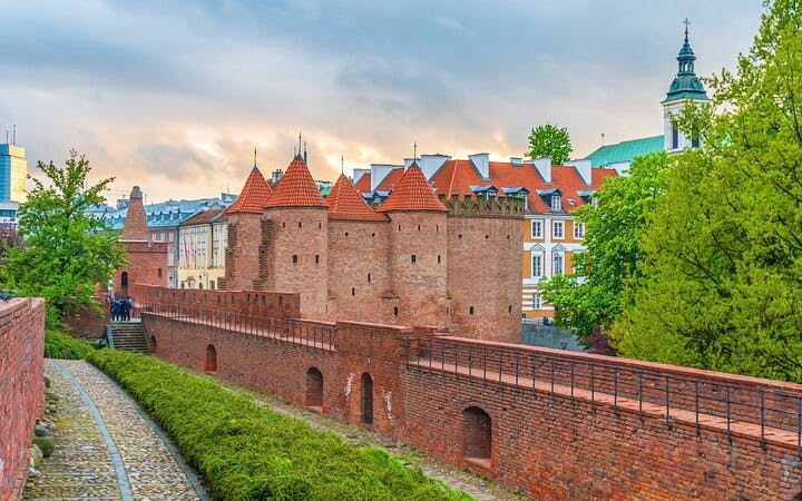 Warsaw Self-Guided Walking Tour on Mobile App Image 3