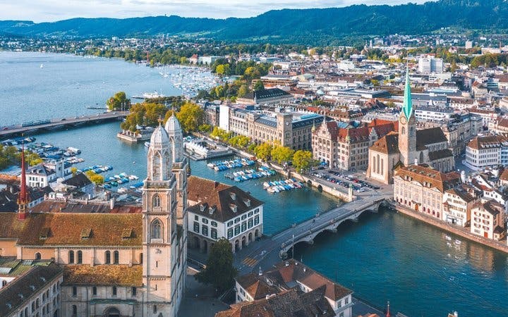 Zurich Self-Guided Walking Tour on Mobile App Image 5