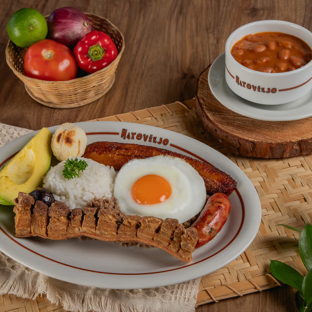 Bandeja Paisa en Hatoviejo