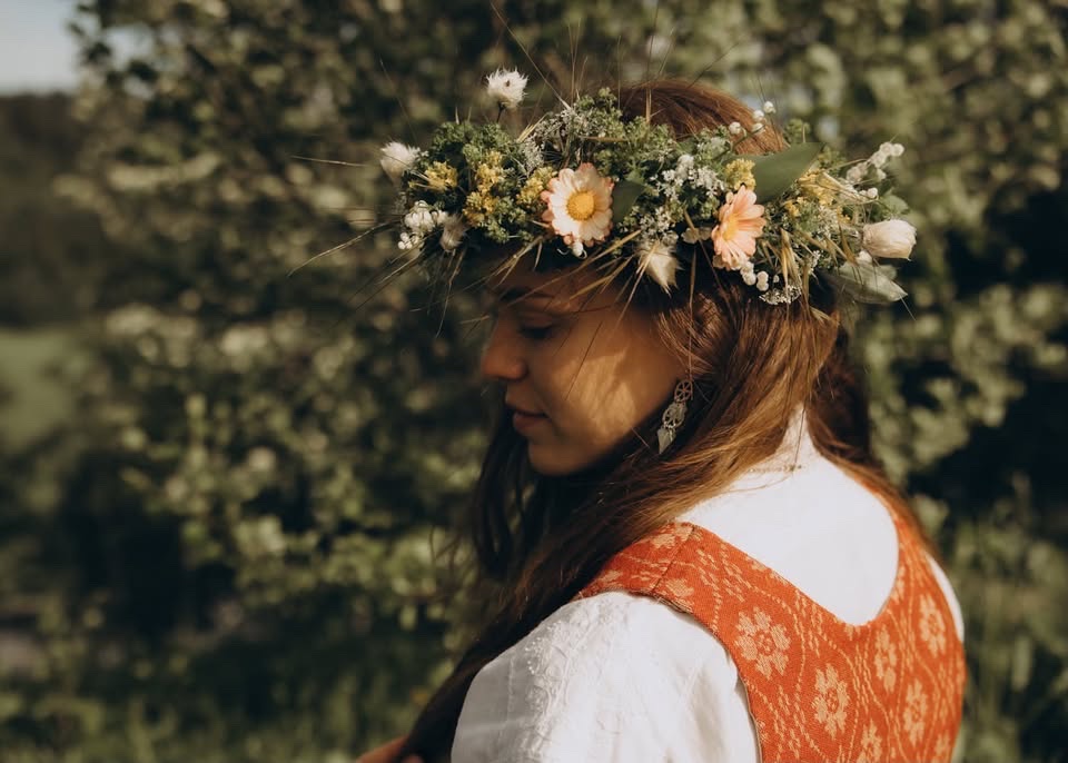 Bind deg en blomsterkrans