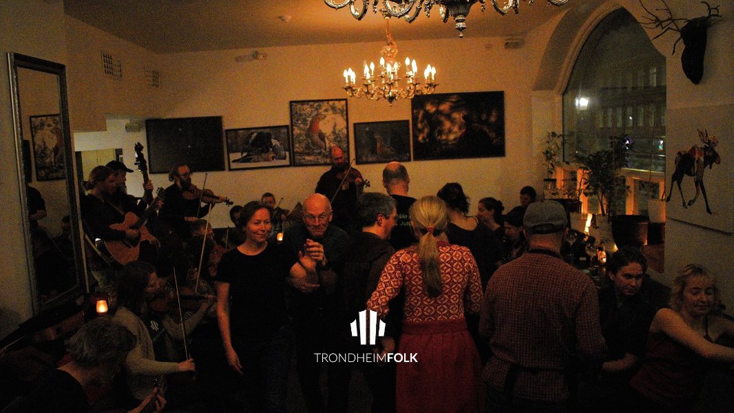 Pop-up-folkemusikkpub på Språk- og kulturfestivalen!