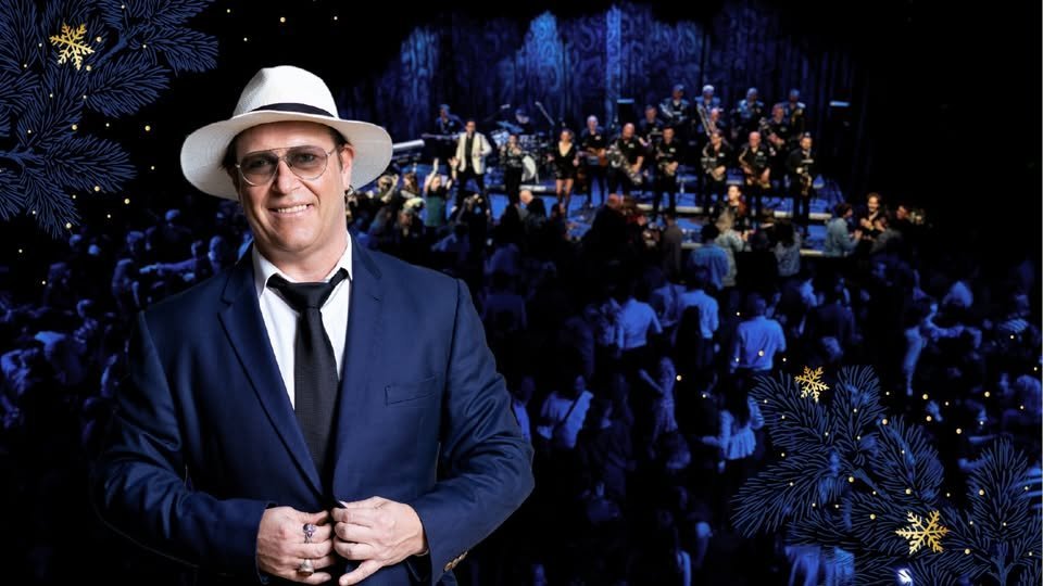 May be an image of trumpet, clarinet and crowd