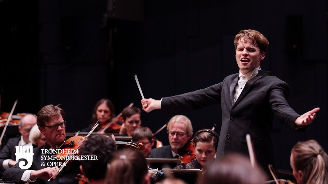 Dirigent Adam Hickox dirigerer TSO