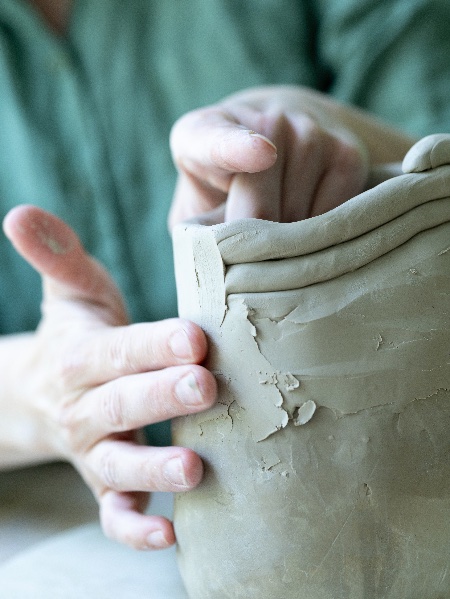 bygge en vase i pølseteknikk