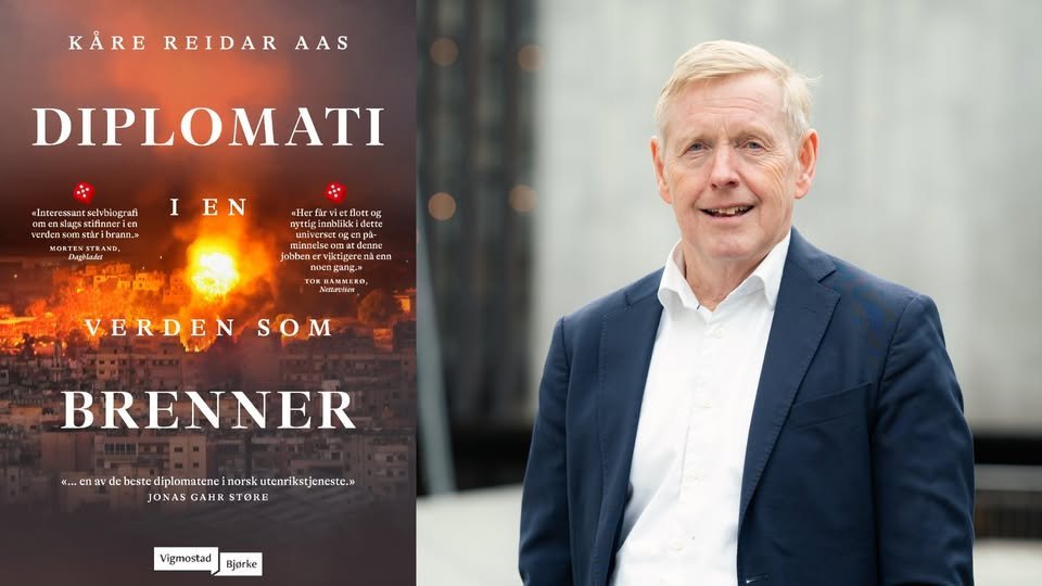 May be an image of one or more people and text that says 'KÄRE REIDAR AREREIDARAAS AAS DIPLOMATI nteressanc.selvhingraf enslass า scifinner en verden brann ann. IEN I ัน aghina Her Herfirvietflattng nhlikkho dette univer minnelse tdenne henerviktigerenkent .0 က၅.။ BIB VERDEN SOM M ... BRENNER de heste diplomatene inorsk utenrikstjeneste." JONAS GAHR STORE Vigmostad Bjorke'